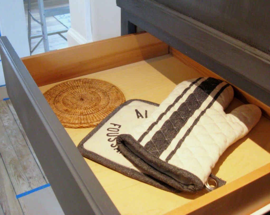 oven-mitt-drawer