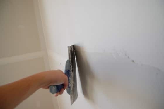 repairing-plaster-walls