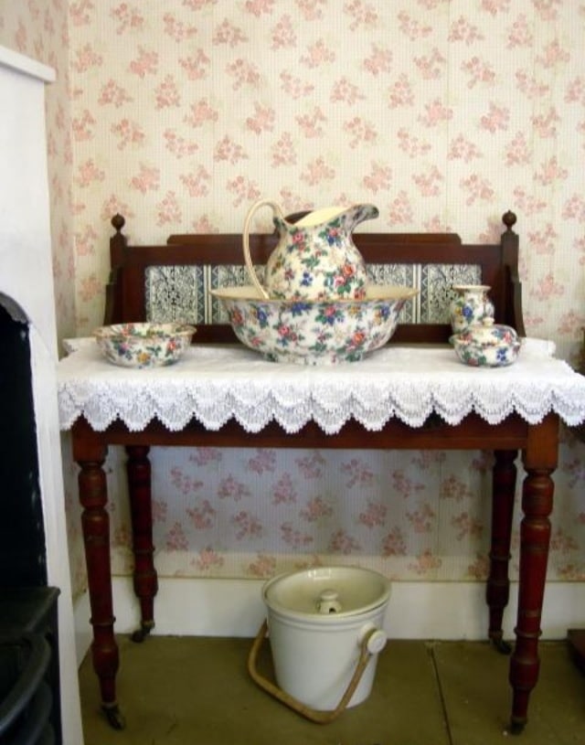 washstand