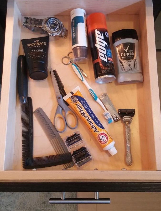 shut-drawer-scatter-messy