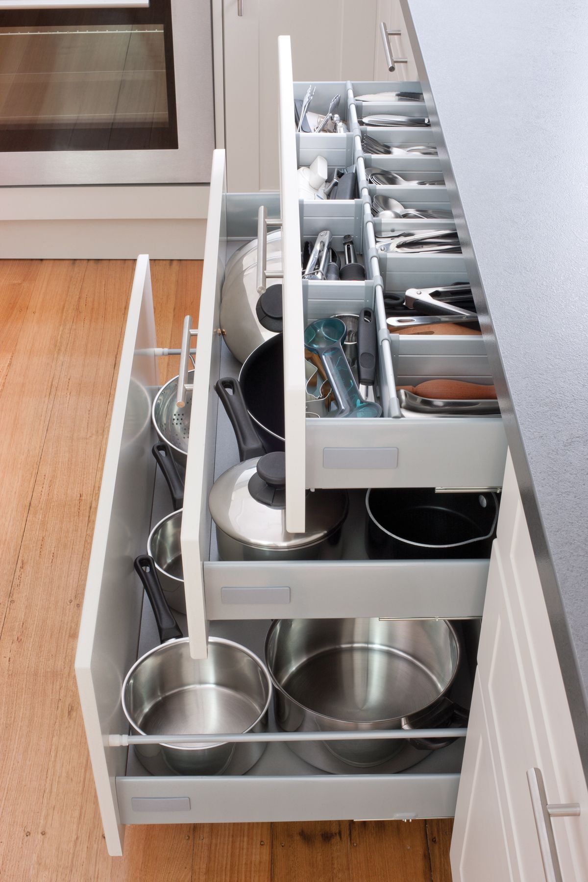 Additional-drawers-are-now-in-demand-kitchen-cabinet-styles-and-layouts