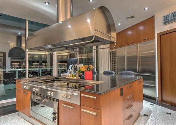 pharrell-williams-miami-penthouse-kitchen-2