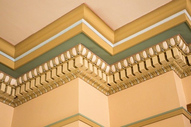 crown molding used along the ceiling